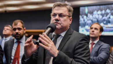 Photo of Alerj aprova projeto para preservar a saúde vocal de professores