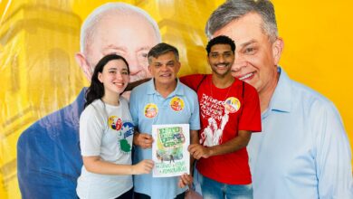 Photo of Dimas Gadelha assina carta-compromisso com a juventude