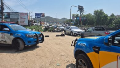 Photo of Polícia frustra tentativa de bloqueio na RJ-104 em São Gonçalo após morte de criminoso