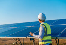 Photo of Sistemas fotovoltaicos para geração de energia elétrica poderão ser instalados em unidades da FAETEC Autores da proposta consideram que a iniciativa irá contribuir para a diversificação sustentável de energia