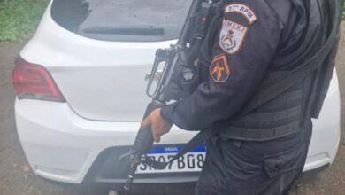 Photo of Policiais recuperam carro roubado em Sepetiba